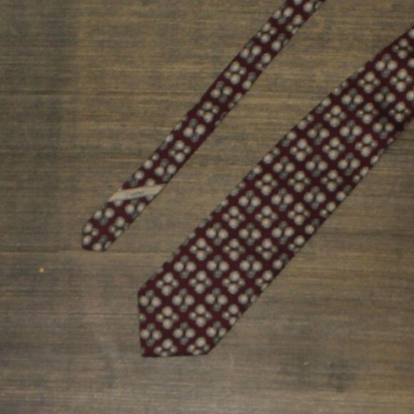 Artisphere Charles Vinson Mens 100% Silk 3 1/2" USA Made Necktie Maroon Red - Picture 1 of 6